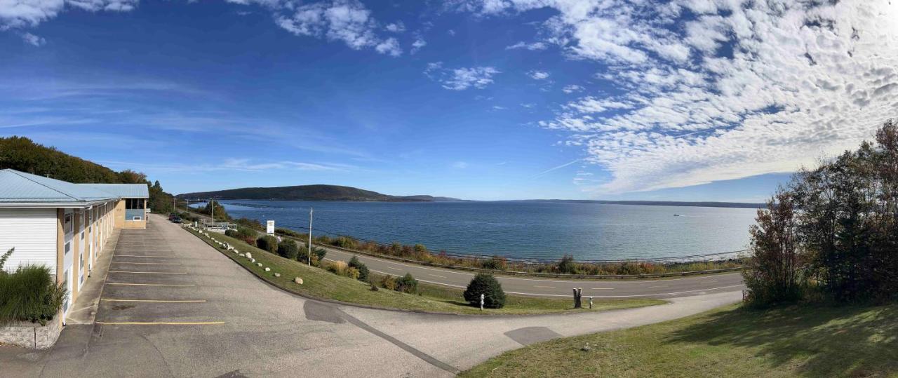 Admiral Digby Inn Restaurant And Cottages Exteriör bild