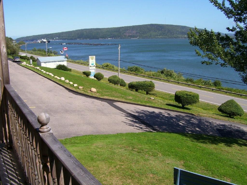 Admiral Digby Inn Restaurant And Cottages Exteriör bild
