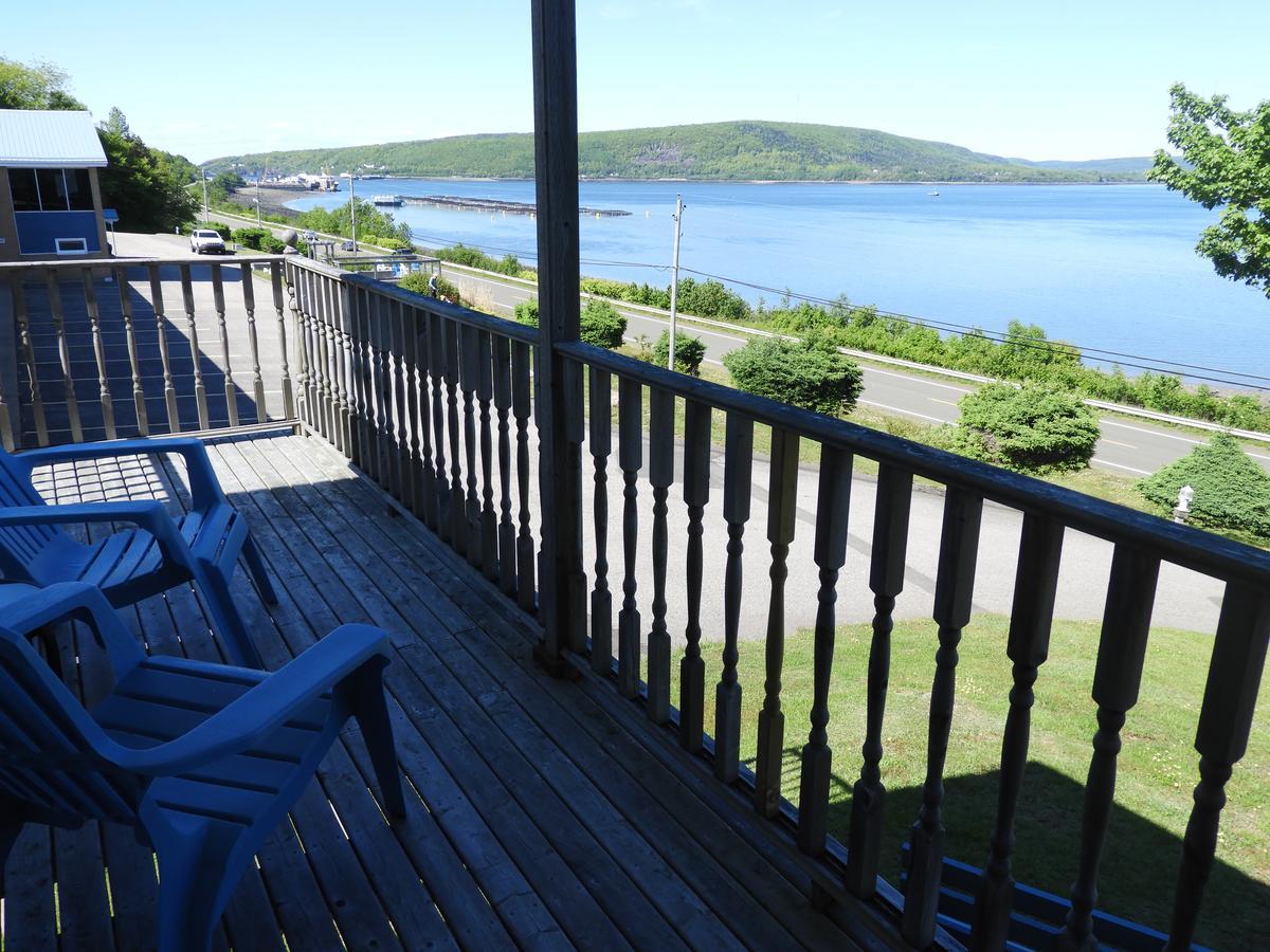Admiral Digby Inn Restaurant And Cottages Exteriör bild
